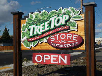 Tree Top Outdoor Sign